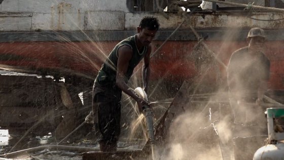Dala Boatbreaker Still 03